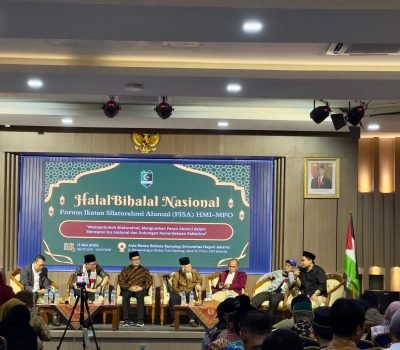 WhatsApp Image 2025-05-11 at 12.18.29 Ketua Umum PB HMI, Mahfut Khanafi saat memberi sambutan dalam acara halal bihalal di Aula Bahasa Universitas Negeri Jakarta (UNJ)